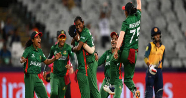 অভিষেকেই বল হাতে দ্যুতি ছড়ালেন মারুফা, শেষ হলো বাংলাদেশ বনাম শ্রীলঙ্কার খেলা