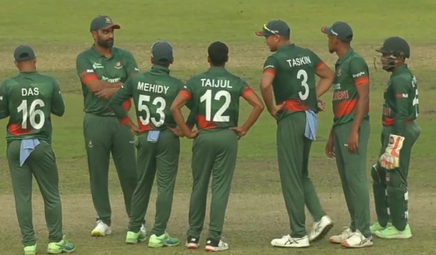 তাইজুলের পর তাসকিন ম্যাজিক, দেখেনিন সর্বশেষ স্কোর