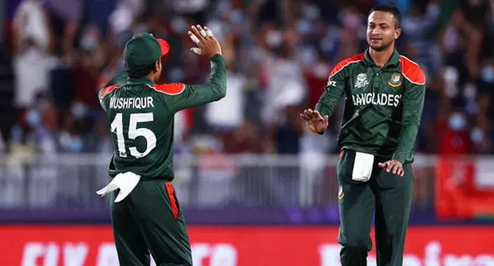 ৬ উইকেট নিলেই বাংলাদেশের প্রথম বোলার হিসেবে নতুন রেকর্ড করবেন সাকিব