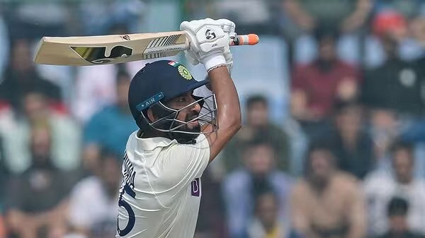 পূজারার ব্যাটে লড়ছে ভারত, দেখেনিন সর্বশেষ স্কোর