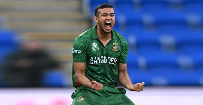 শুরুতেই তাসকিনের আঘাত, দেখেনিন সর্বশেষ স্কোর