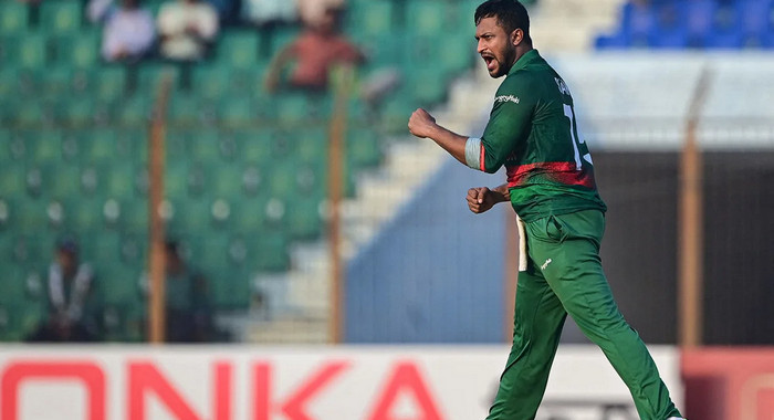 নতুন বিশ্ব রেকর্ড গড়লেন সাকিব আল হাসান