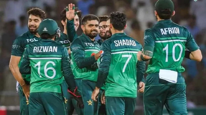 হুট করে অবসরের ঘোষণা দিলেন পাকিস্তানের তারকা পেসার
