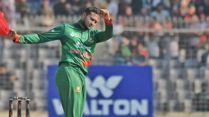 ওয়ানডে বোলিং র্যাঙ্কিংয়ে চমক দেখালেন সাকিব