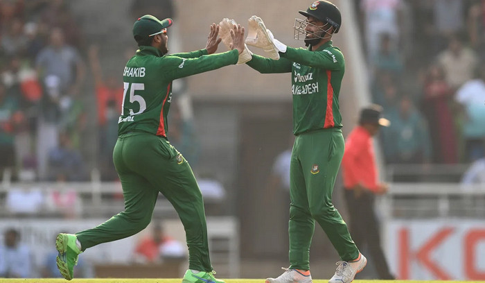 ইংল্যান্ডকে উড়িয়ে দিয়ে ইতিহাস গড়লো বাংলাদেশ