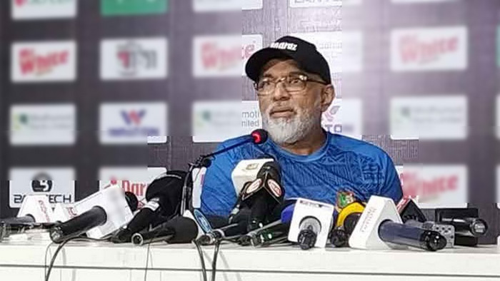 ঘটলো অবিশ্বাস্য কান্ড, সংবাদ সম্মেলনে হাথুরুসিংহের স্ত্রীর কল