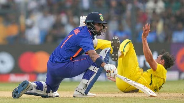 জয়ের পথে ভারত, দেখেনিন সর্বশেষ স্কোর
