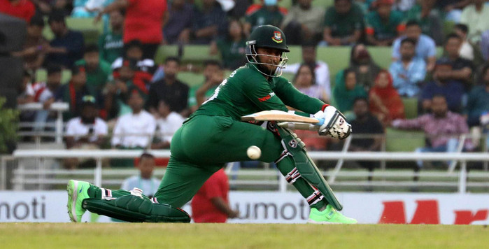 সনাত জয়াসুরিয়া ও শহীদ আফ্রিদির বিশ্ব রেকর্ডে ভাগ বসালেন সাকিব