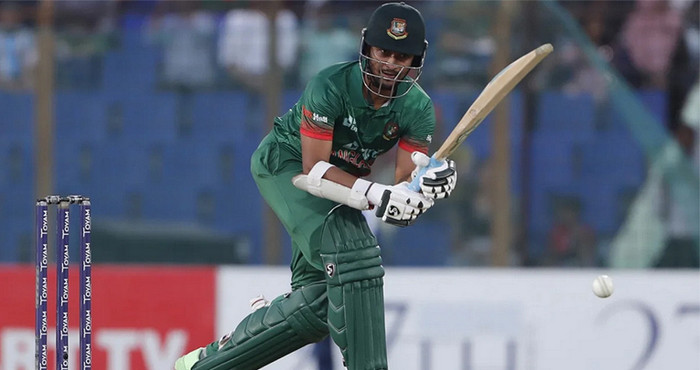সাকিবের ফিফটি