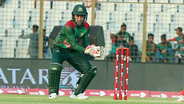 বিশ্বের ২য় উইকেট কিপার হিসেবে বিশ্ব রেকর্ড গড়লেন মুশফিক