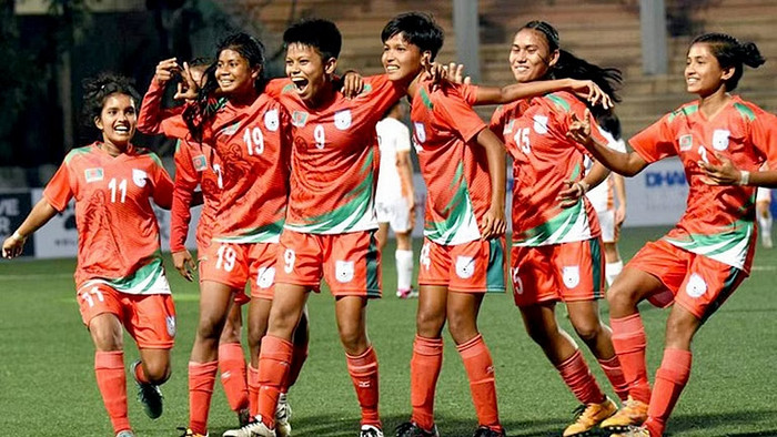 ভুটানকে গোল বন্যায় ভাসালো বাংলাদেশের মেয়েরা