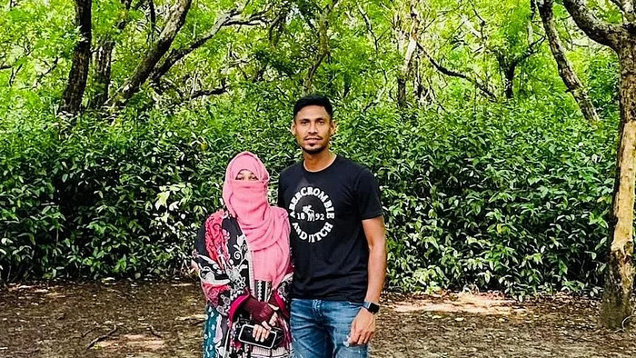 বিশ্ব সেরা অলরাউন্ডার সাকিব ঢাকায়, বউ নিয়ে চা–বাগানে মুস্তাফিজ