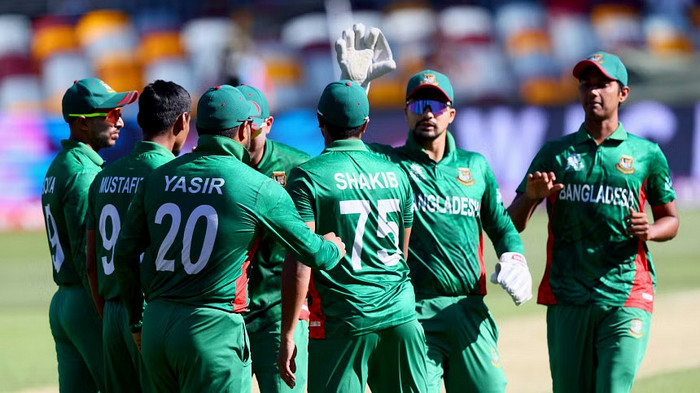 আবারও হাসানের আঘাত, দেখেনিন সর্বশেষ স্কোর