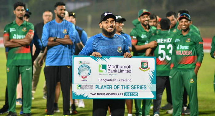 মুশফিককে ৬ ব্যাট করানোর আসল কারণ ফাঁস