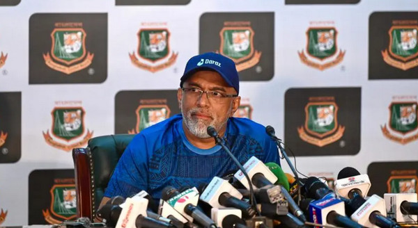 তবে কি আফিফ-রিয়াদকে বিশ্বকাপ দলের বাইরে রাখার ইঙ্গিতিই দিচ্ছেন প্রধান কোচ