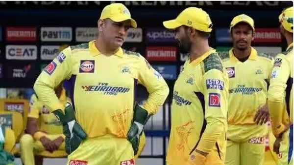 অধিনায়কত্ব হারানোর পর বিরক্ত জাদেজা যেভাবে রাগ ভাঙালেন ধোনি