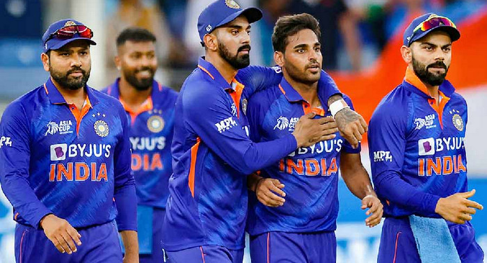 বাসভবনে পড়ে গিয়ে আইসিইউতে ভর্তি ভারতের ওপেনার