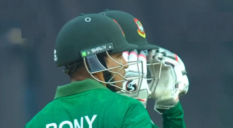 ব্যাটিংয়ে ঝড় তুলে লিটন ও রনি, দেখেনিন সর্বশেষ স্কোর