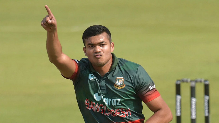 বাংলাদেশের চতুর্থ বোলার হিসেবে নতুন রেকর্ড গড়লেন তাসকিন