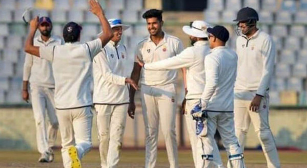 রঞ্জি ক্রিকেটাররাও দাপিয়ে বেড়াচ্ছে রুবেলদের বিপক্ষে