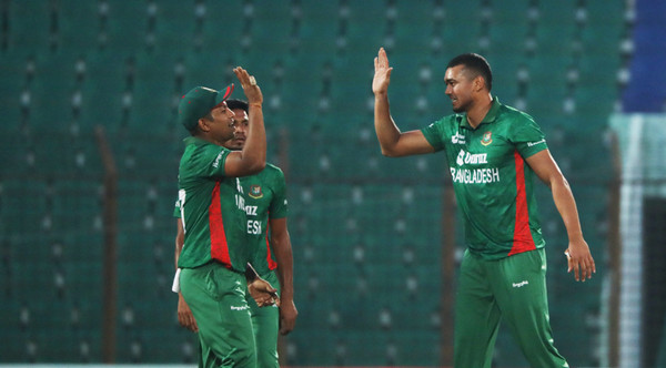 এখন পর্যন্ত যে কয়টি দলকে হোয়াইটওয়াশ করেছে টাইগার বাহিনি