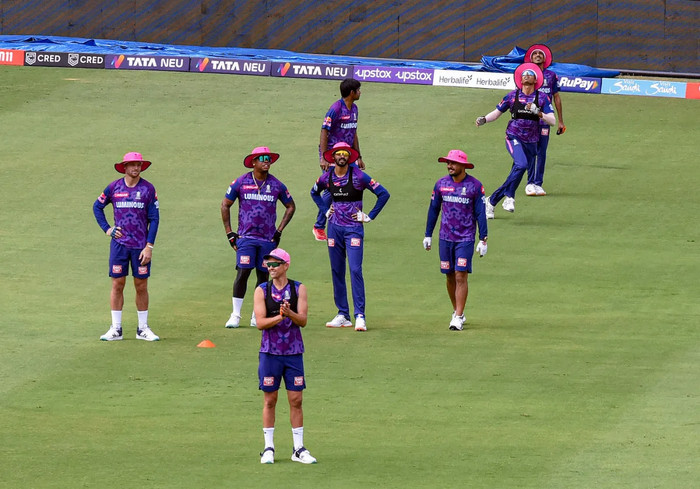 টস শেষ, দেখেনিন দুই দলের একাদশ
