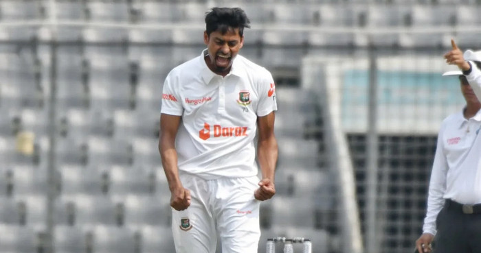 আউট, আউট, আউট, আবারও উইকেট তুলে নিল বাংলাদেশ, দেখেনিন সর্বশেষ স্কোর