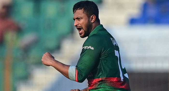ব্রেকিং নিউজ: আইসিসির কাছ থেকে বিশেষ পুরস্কার পেলেন সাকিব