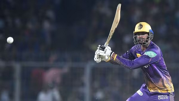 আবারও উইকেট হারালো কলকাতা, দেখেনিন সর্বশেষ স্কোর