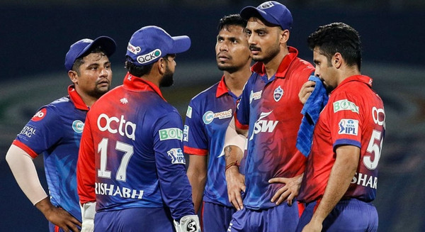 চমক দিয়ে গুজরাটের বিপক্ষে শক্তিশালী একাদশ ঘোষণা করলেন মুস্তাফিজদের দিল্লি