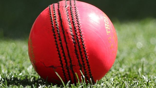 লাল বলের ধারেকাছেও যেও না
