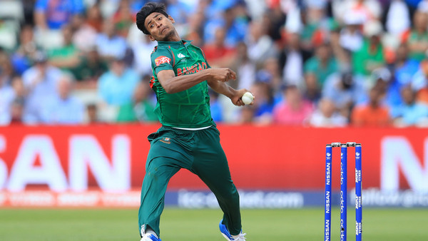 আউট আউট আউটঃ অবেক দিন পরে উইকেটের দেখা পেল মুস্তাফিজ, দেখুন সর্বশেষ স্কোর