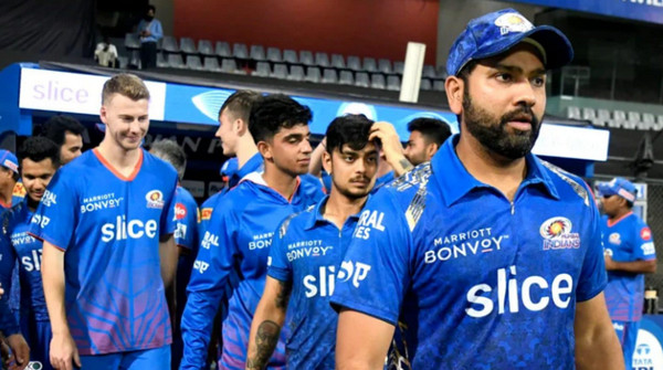 লখনৌয়ের বিপক্ষে শক্তিশালী একাদশ ঘোষণা করলেন মুম্বাই