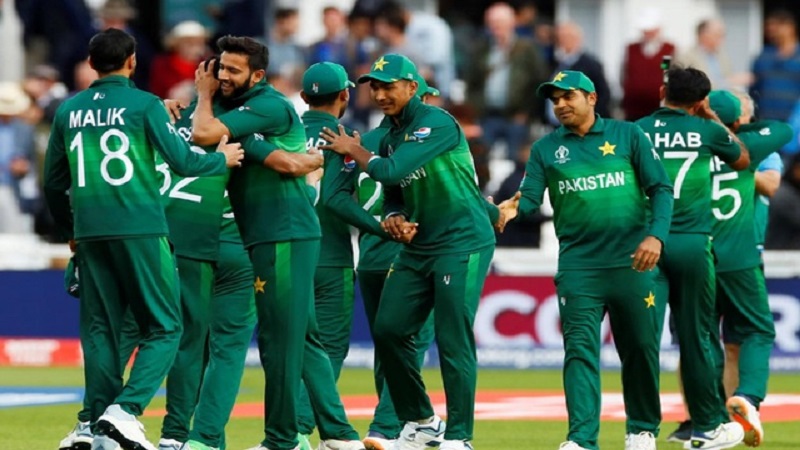হাজার ডলারে বিক্রয় হচ্ছে পাকিস্তানের দুই তারকা ক্রিকেটার