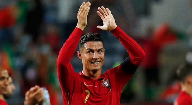 নতুন এক রেকর্ডের সামনে দাঁড়িয়ে রোনালদো, যা ফুটবল বিশ্বে আর কারো নেই