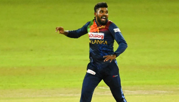 পাক তারকার সেই ৩৩ বছরের সেই রেকর্ডে ভাগ বসালেন হাসারঙ্গা