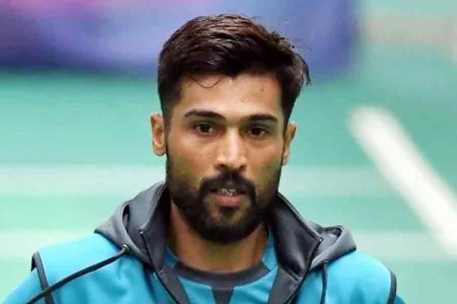 যুক্তরাজ্যের নাগরিকত্ব নিয়ে নিজের লক্ষ্যের কথা জানিয়েছেন আমির