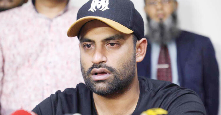 সবাই বললো খেলবে না, তারপরও জোর করে মাঠে নামা সম্ভব? প্রশ্ন তামিমের