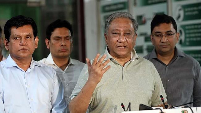 হঠাৎ করেই বেক্সিমকোর ধানমন্ডি কার্যালয়ে বৈঠক করছেন বিসিবি চেয়ারম্যান