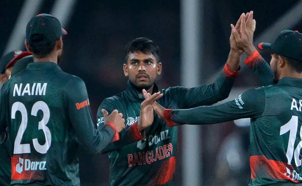 রশিদ খানের নাগিন ড্যান্সকে পরাজিত করে সুপারফোরে বাংলাদেশ