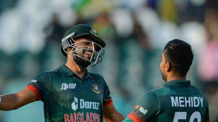 ভারতীয় তারকাদের প্রসংশায় ভাসছেন মিরাজ ও শান্ত