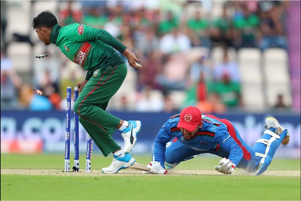ধর্মশালায় উড়ছে বাংলাদেশ বিধ্বস্ত আফগানিস্তান