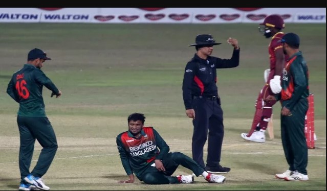 সাকিবের চোটের সর্বশেষ খবর জানালেন  টিম ম্যানেজার
