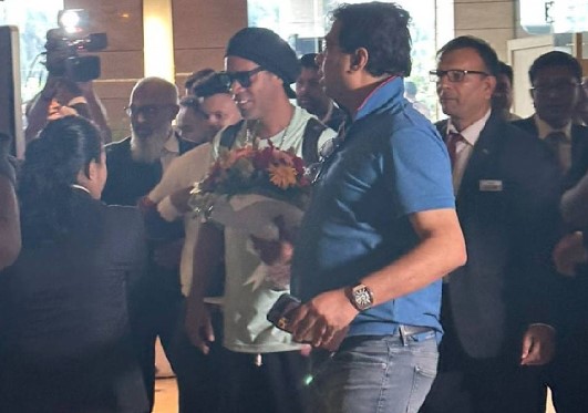 রোনালদিনহোর অনুষ্ঠানে সাংবাদিকদের অপমান, ফুটবল সংগঠকের বয়কটের সিদ্ধান্ত
