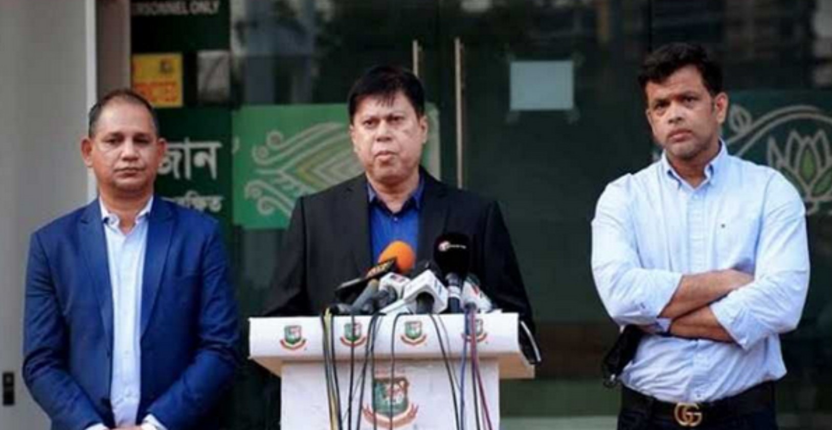 দুই তারকা ক্রিকেটারকে বাদ দিয়ে দল ঘোষণা করলো বাংলাদেশ
