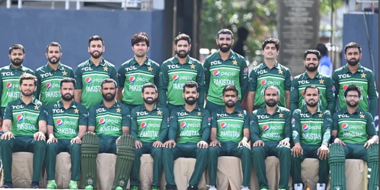 একাদশে নতুন চমক নিয়ে মাঠে নামছে পাকিস্তান