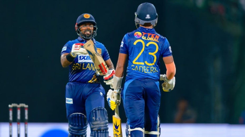 ৩০ ওভার শেষে শ্রীলঙ্কার রান সংগ্রহ যত, দেখে নিন স্কোর আপডেট
