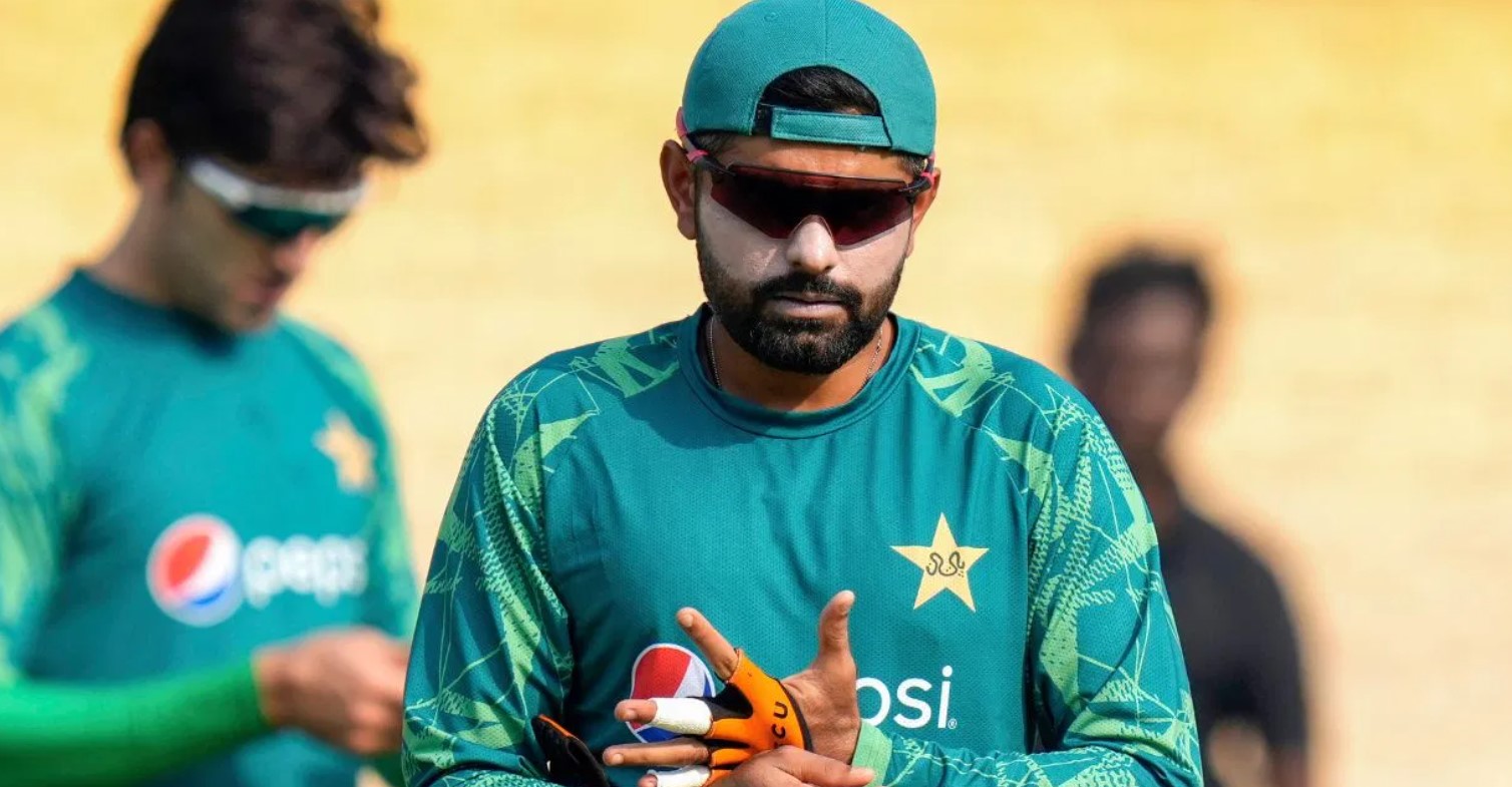 বাবর আজমদের দুই দিকে মহাবিপদ, কোন দিকে যাবে তারা
