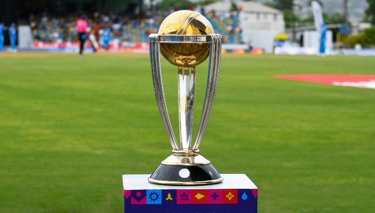 হঠাৎ বিশ্বকাপের মাঝপথেই দেশে ফিরলেন তারকা ক্রিকেটার