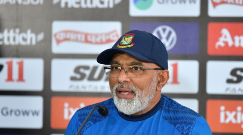 যে ব্যক্তিগত সম্পর্কের জন্য বিশ্বকাপের পরও বহাল থাকবেন হাথুরুসিংহে